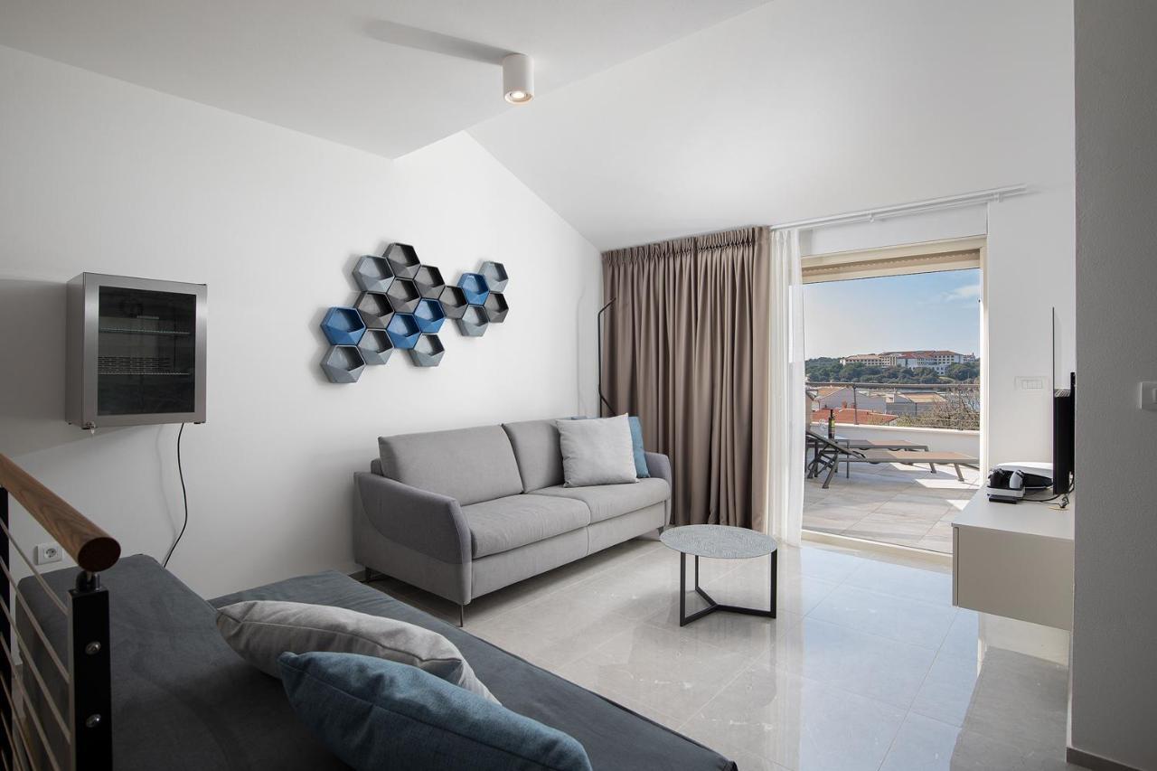 Apartman Damjan Pjescana Uvala Esterno foto