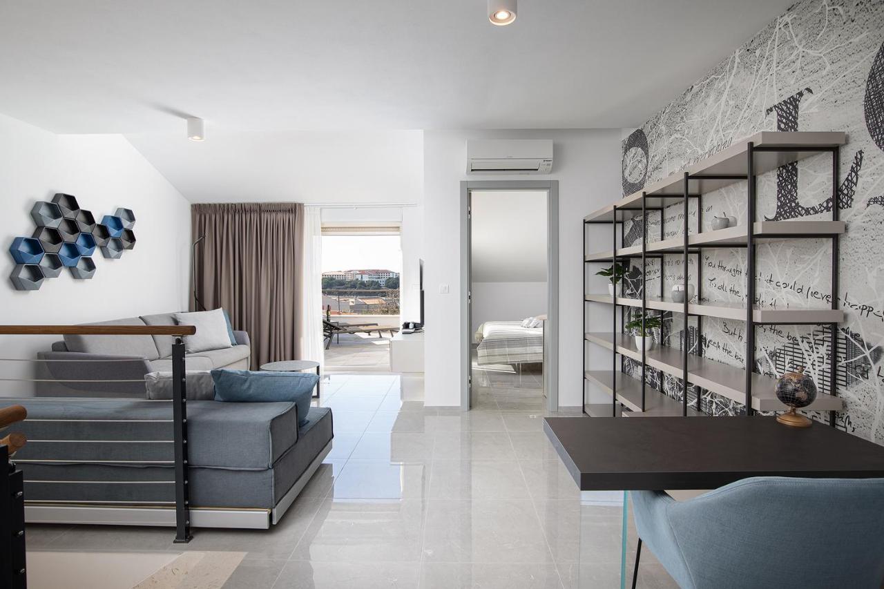 Apartman Damjan Pjescana Uvala Esterno foto