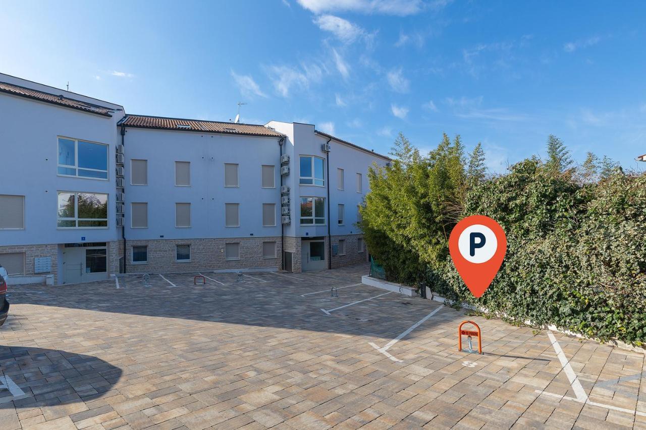 Apartman Damjan Pjescana Uvala Esterno foto